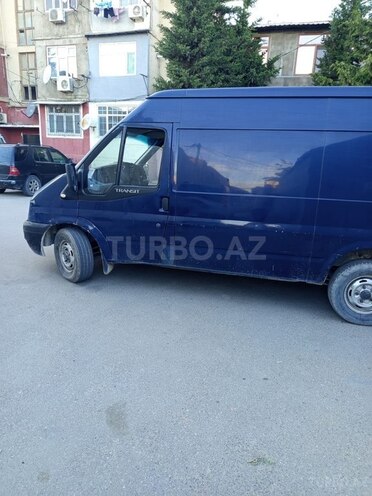 Ford Transit-3