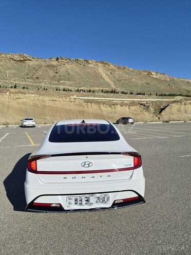 Hyundai Sonata-20