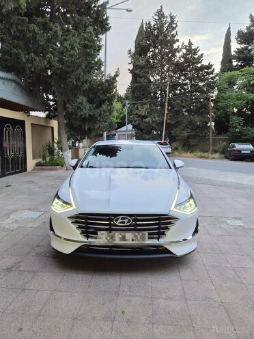 Hyundai Sonata-1
