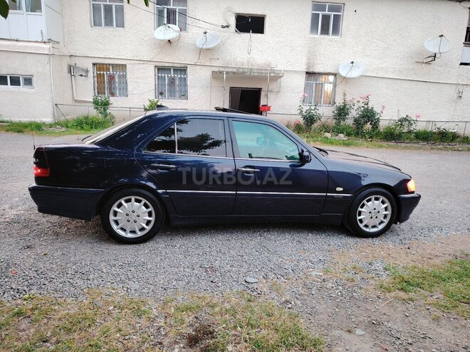 Mercedes C 240-6