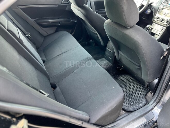 Geely Emgrand EC7-11