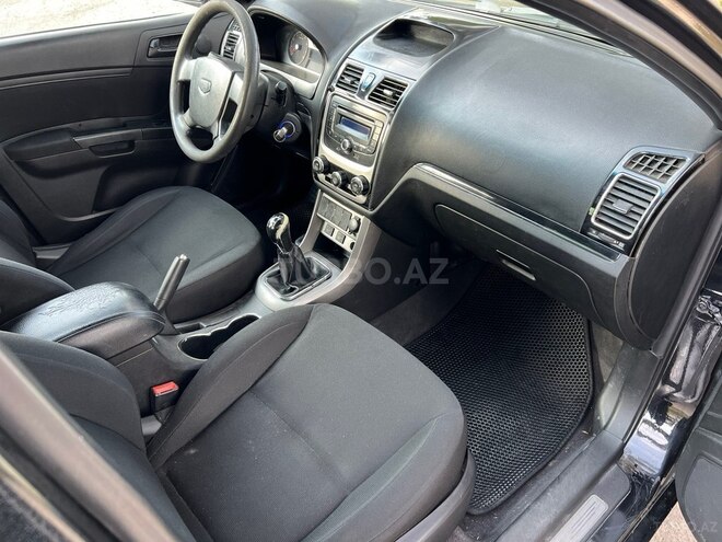 Geely Emgrand EC7-9