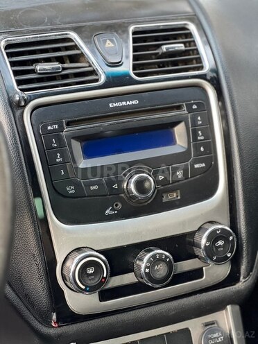 Geely Emgrand EC7-13