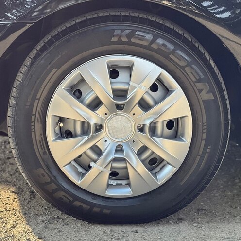 Geely Emgrand EC7-7