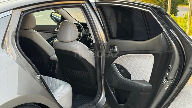 Kia Optima-14