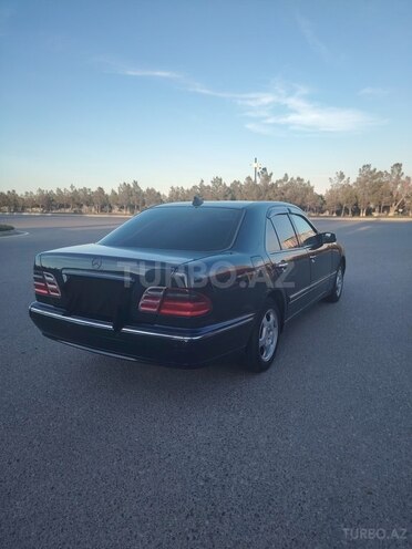 Mercedes E 220-6