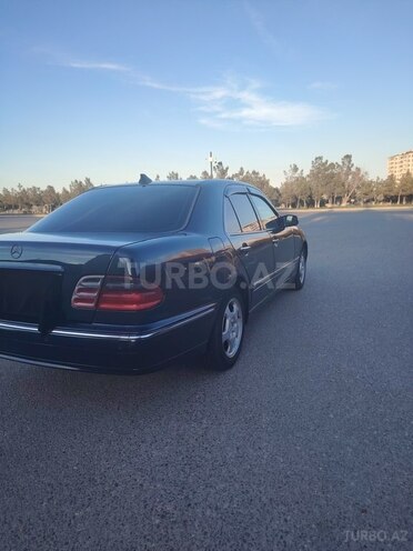 Mercedes E 220-5