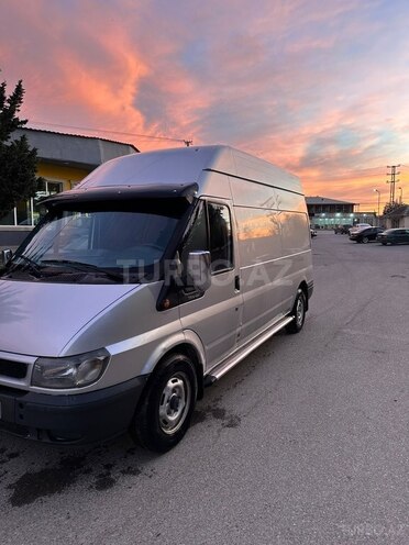 Ford Transit-15