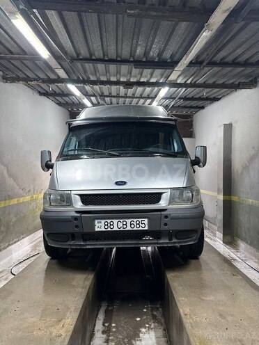 Ford Transit-7