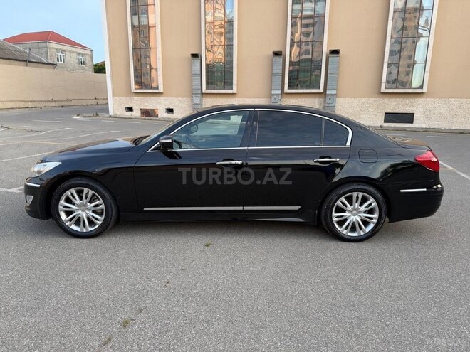 Hyundai Genesis-3