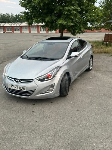 Hyundai Elantra-1