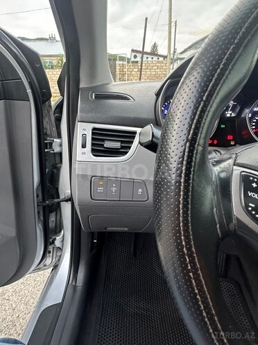 Hyundai Elantra-6