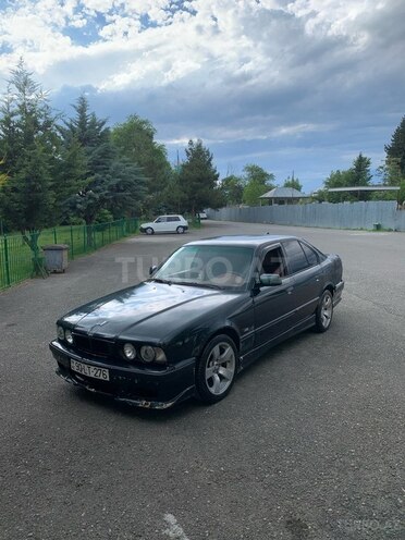 BMW 520-2