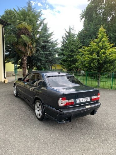 BMW 520-3