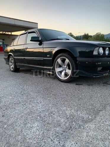 BMW 520-9