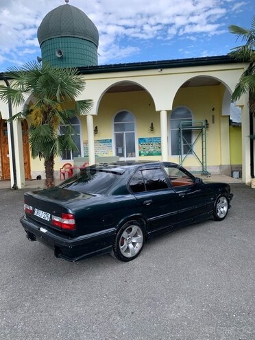 BMW 520-6