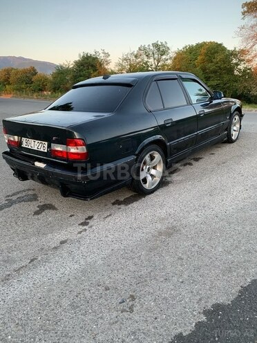 BMW 520-11
