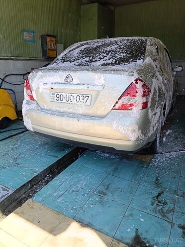 Nissan Tiida-8