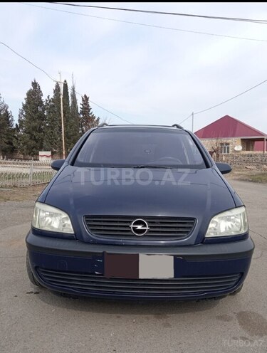 Opel Zafira-4