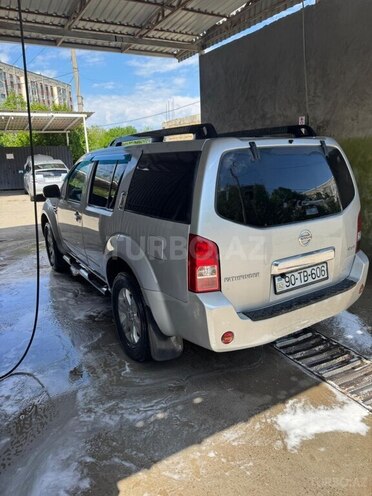 Nissan Pathfinder-3