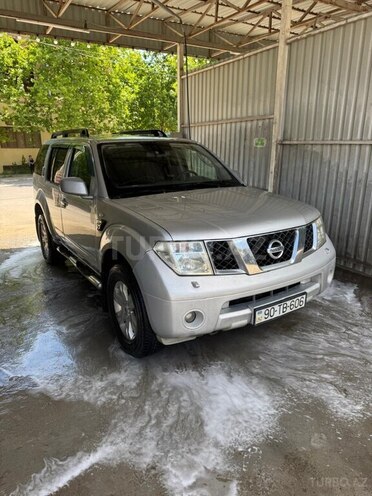 Nissan Pathfinder-4