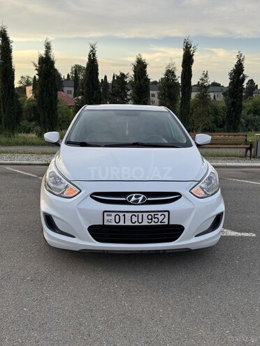 Hyundai Accent-2