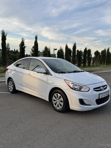 Hyundai Accent-3
