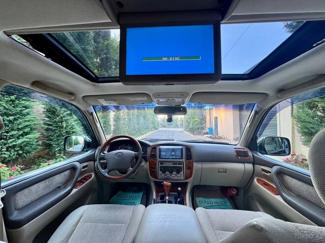 Toyota Land Cruiser-15