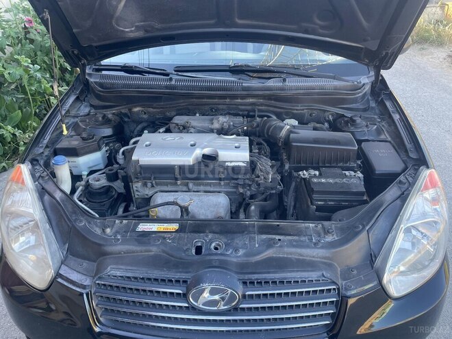 Hyundai Accent-10