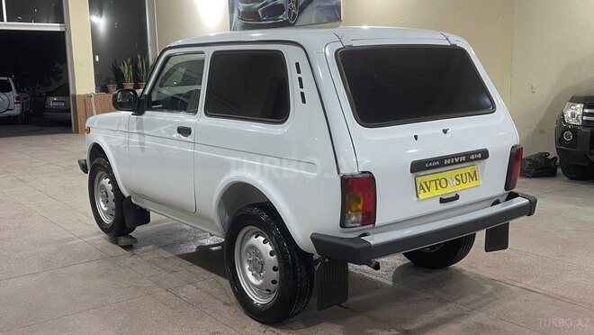 LADA (VAZ) Niva-8