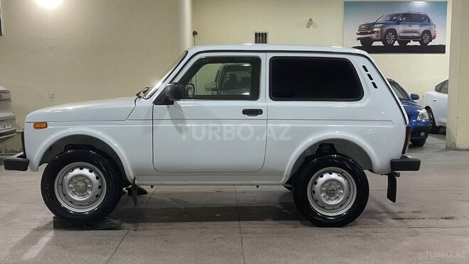 LADA (VAZ) Niva-11