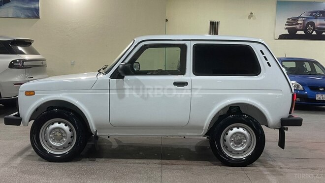 LADA (VAZ) Niva-18