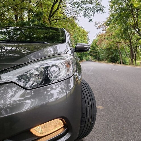 Kia Cerato-8
