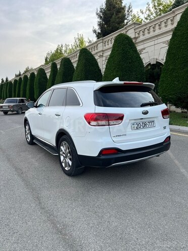Kia Sorento-11