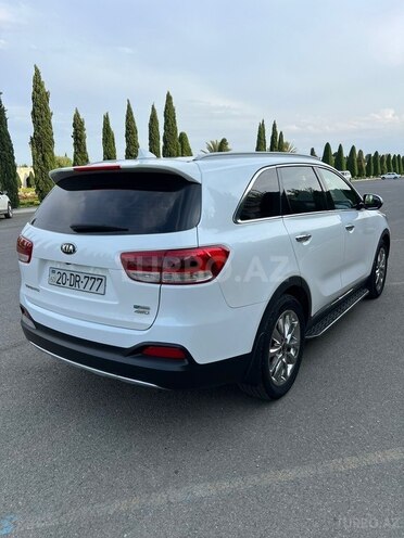 Kia Sorento-12
