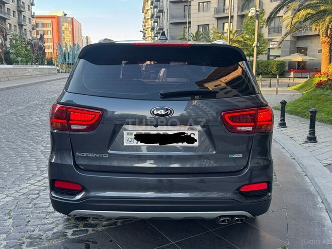 Kia Sorento-9