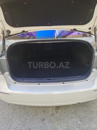 Hyundai Sonata-15