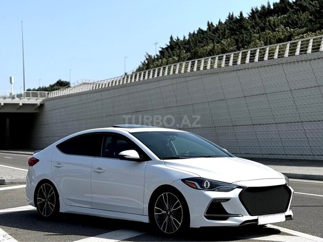 Hyundai Elantra-5
