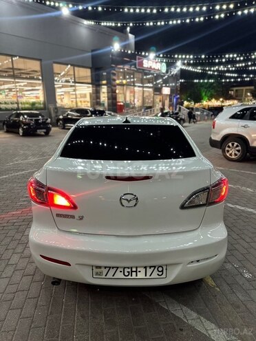 Mazda 3-8