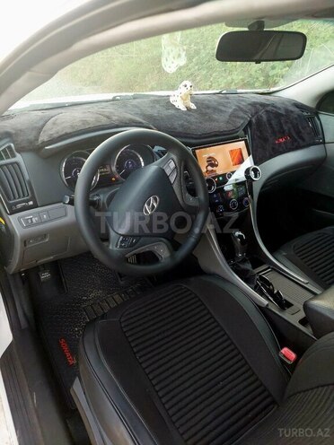 Hyundai Sonata-3