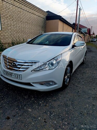 Hyundai Sonata-5