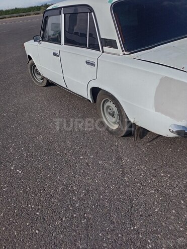 LADA (VAZ) 21011-4
