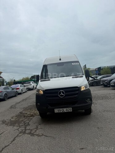 Mercedes Sprinter 519-1