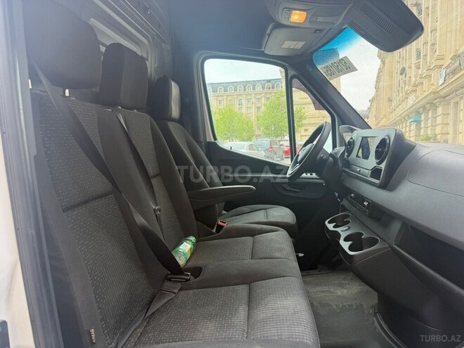 Mercedes Sprinter 519-8