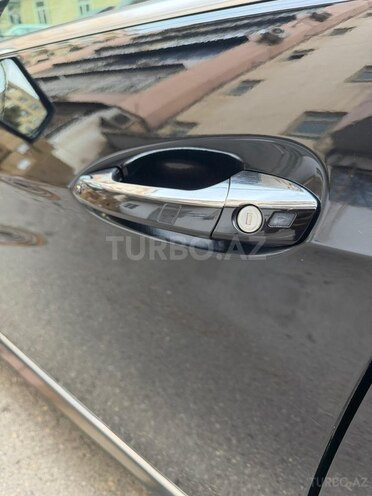 Mercedes E 300-9