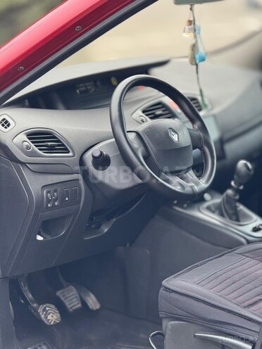 Renault Grand Scenic-4