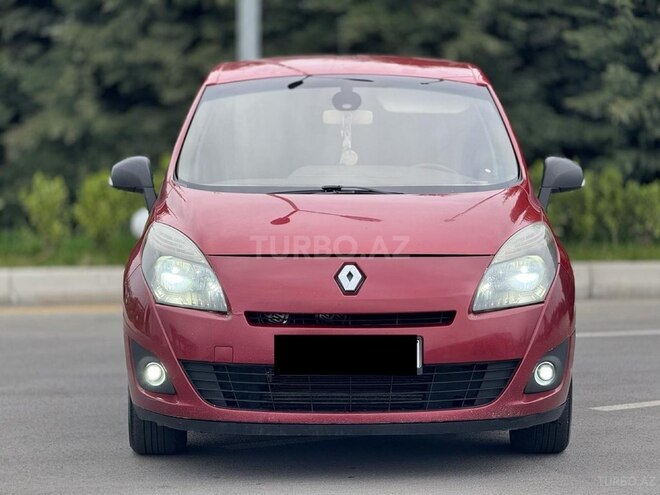 Renault Grand Scenic-1