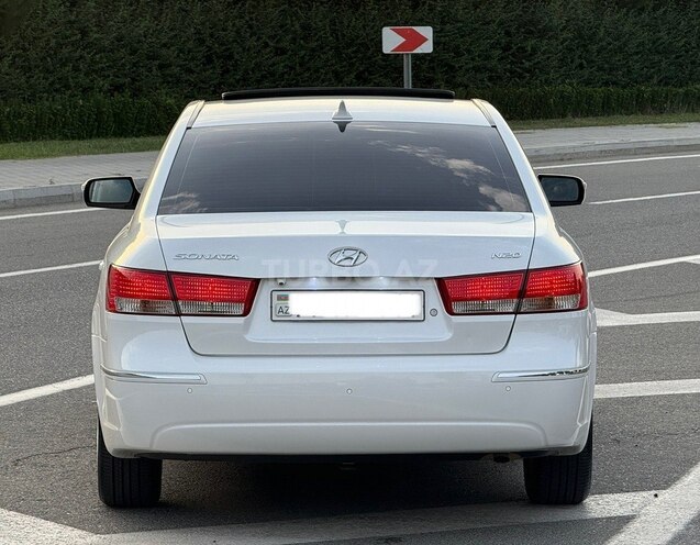 Hyundai Sonata-11