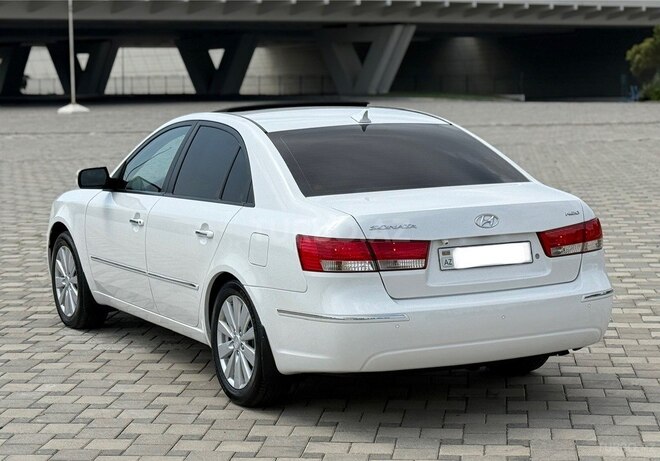 Hyundai Sonata-13