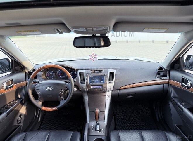 Hyundai Sonata-17